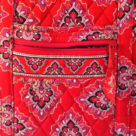Vera Bradley Tote/Shoulder Bag in Frankly Scarlet Pattern Super Clean Zero Wear! - Picture 4 of 8